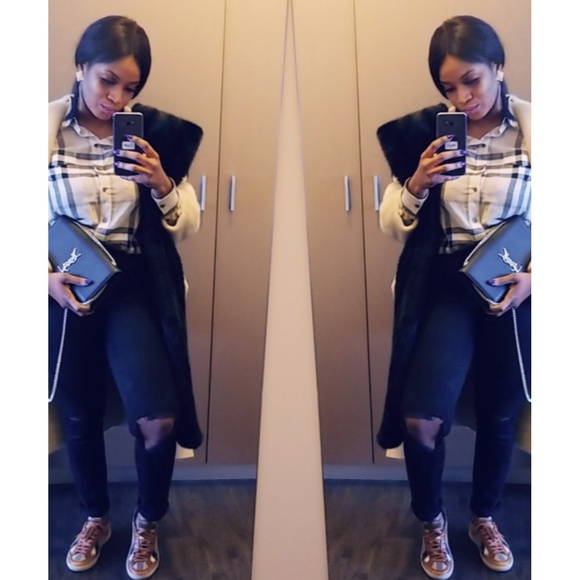 Meet your Posher, Ajoke - Picture 2 of 2